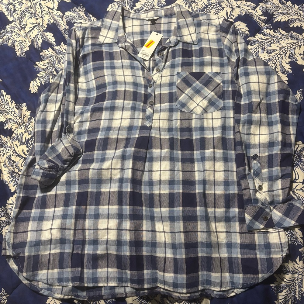 🌟 SOLD 🌟 Sonoma Navy and White Plaid Woman’s Tunic
